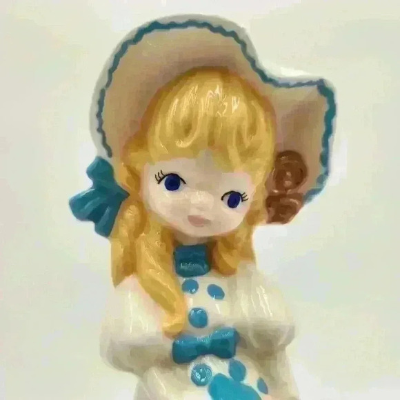 Sweet‎ 10" Vintage Parasol Figurine For The Little Blonde In Your Life! - Picture 1 of 12